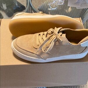 Vince Tan Casual Sneakers